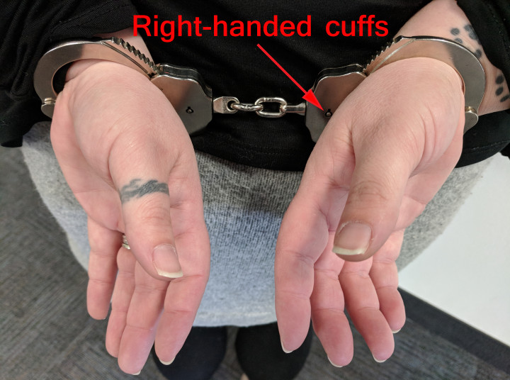 Right-handed handcuffs