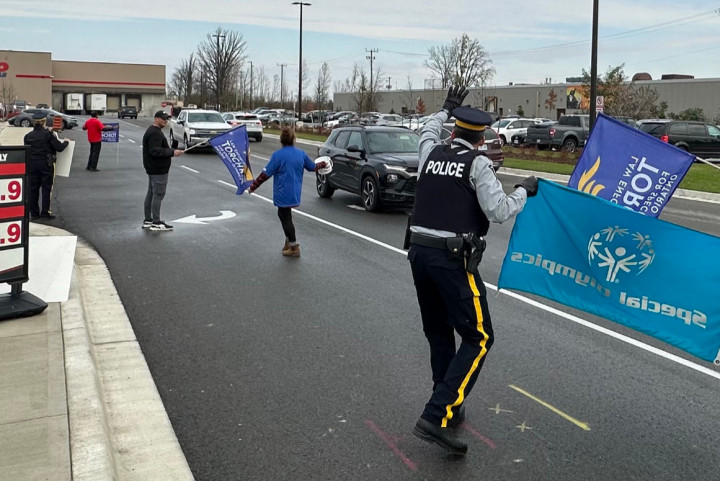 Employees once again joined our law enforcement partners and Special Olympic Athletes to collect donations at Costco