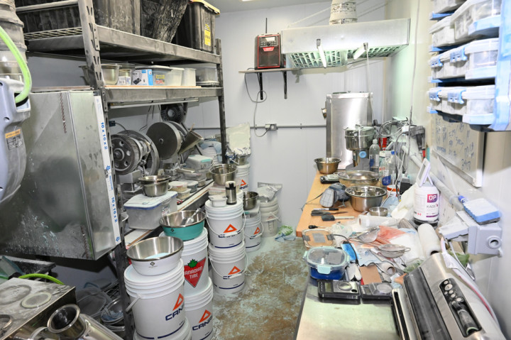 Inside the clandestine laboratory discovered and dismantled in Drummondville.